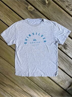 Quiksilver Boys Gray Surfer Logo Graphic Tee Shirt Size L 14 Short Sleeve